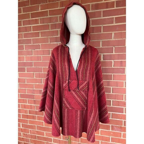 Red Wool Cape - Picture 1 of 8